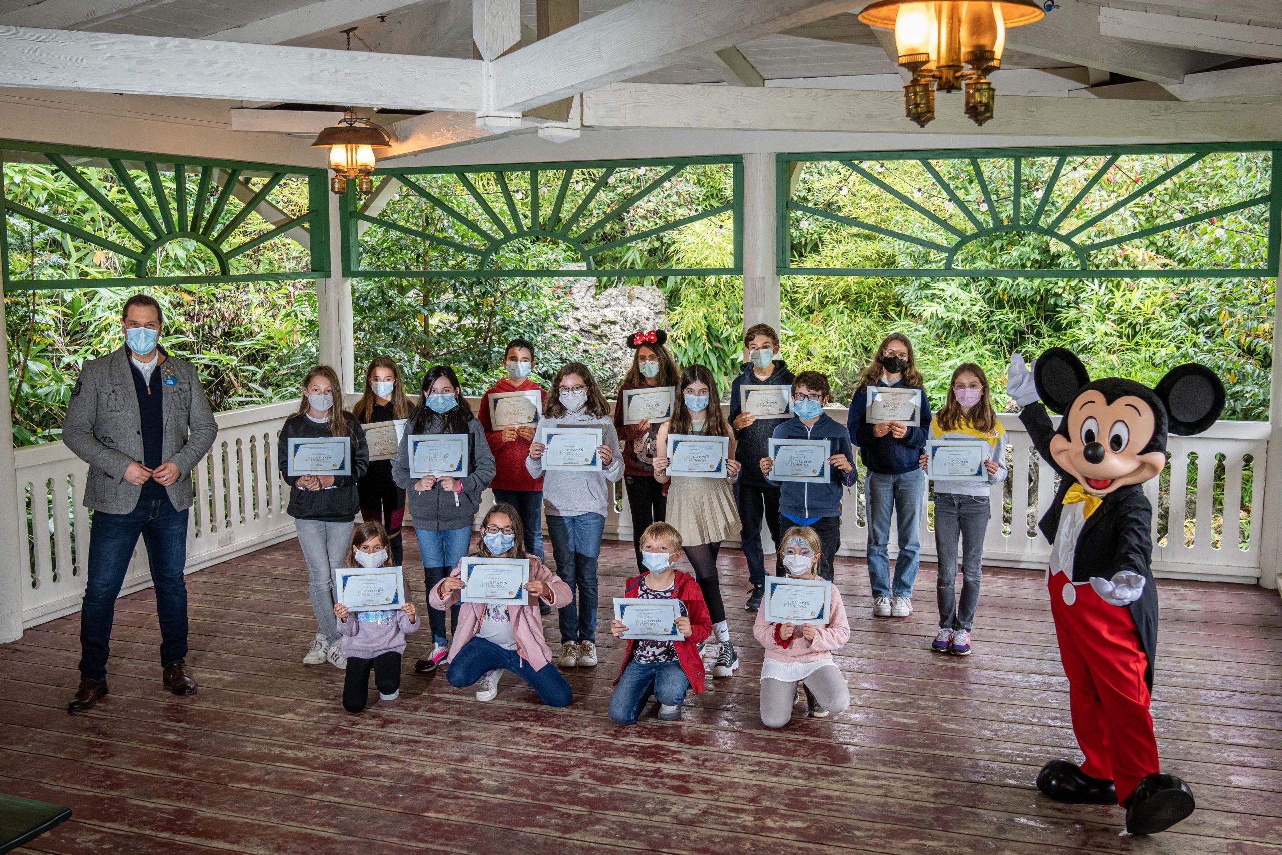 20 enfants invités en famille à Disneyland Paris en reconnaissance de leur engagement au profit des Pièces Jaunes
