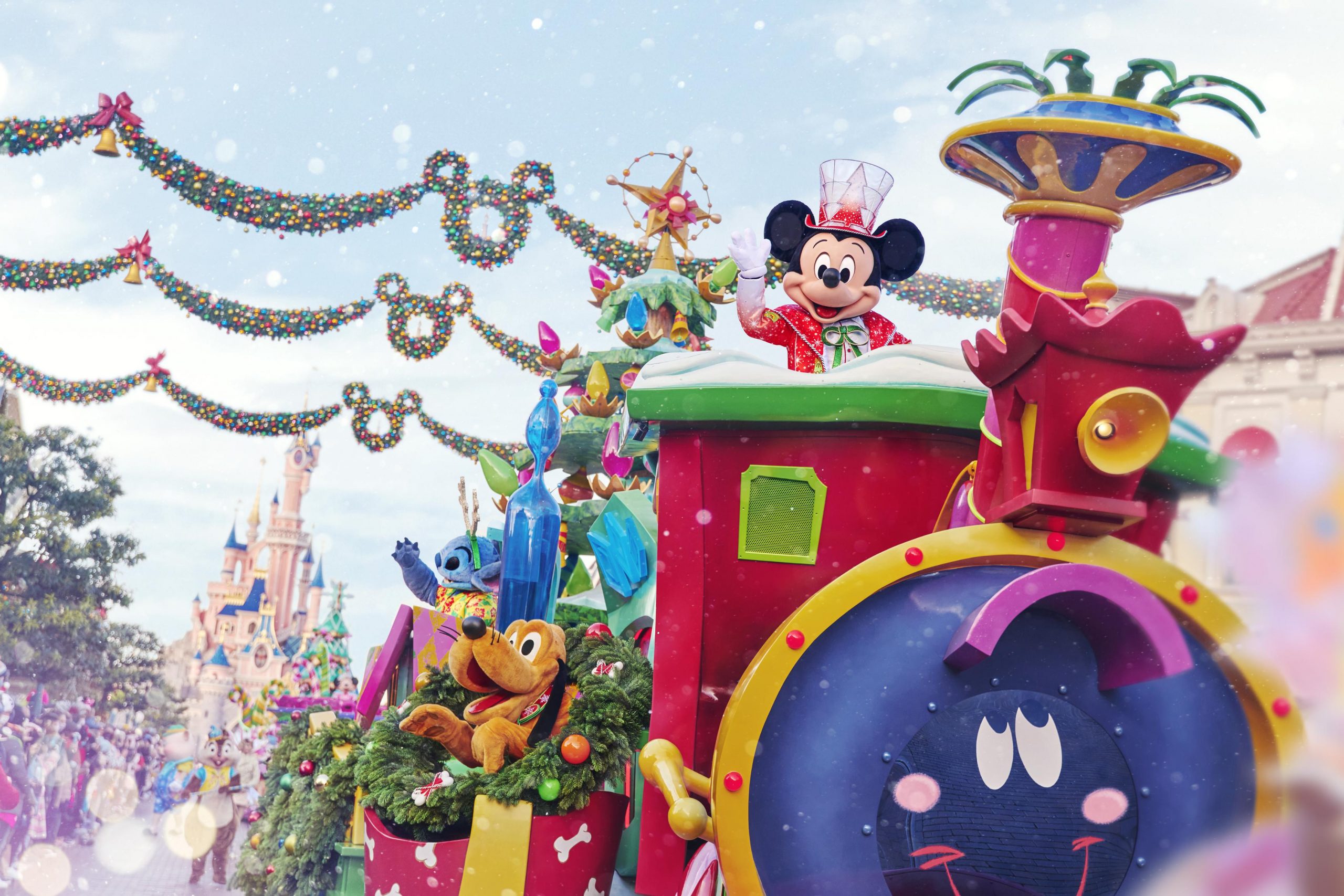 As Part of the 30th Anniversary Celebration, the Magic of Christmas will be Even Stronger at Disneyland Paris from November 12th, 2022 to January 8th, 2023