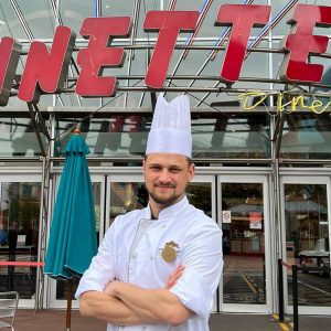 Cédric, a sous-chef at Annette’s Diner, has been recognized with the Best Burger in Ile-de-France award!