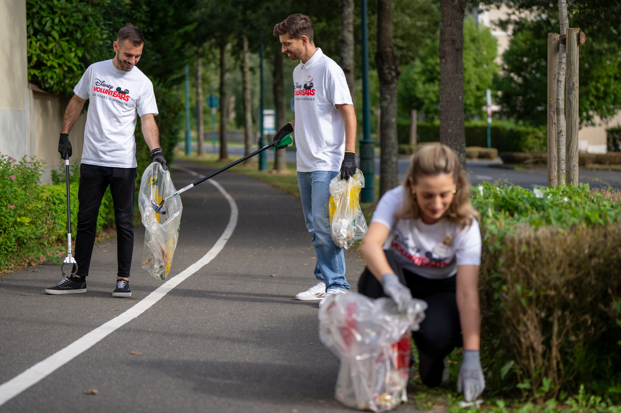 Disneyland Paris participates to World Clean Up Day
