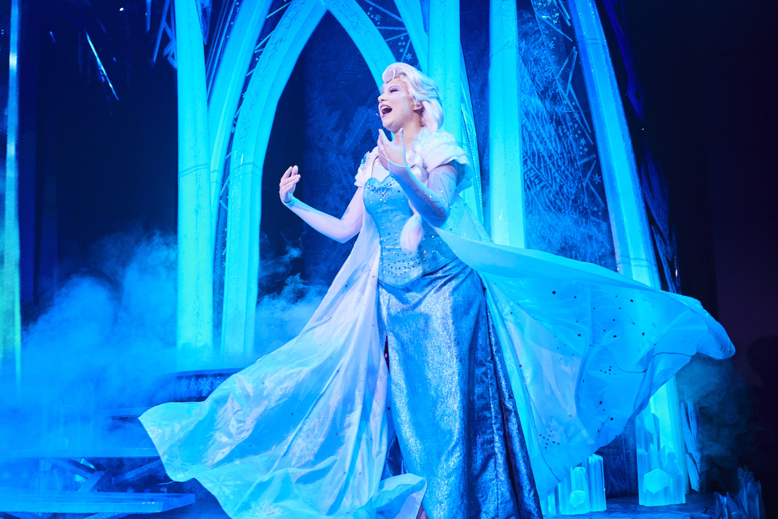 Disney frozen - palais de glace d'elsa la reine des neiges